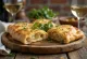 Čerstvě upečené smetanové calzone s pórkem