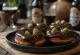 Čokoládová kobliha Sierra Nevada Doughnut čerstvě servírovaná