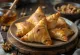 Samosa s perníkovým kořením a ořechy, servírování